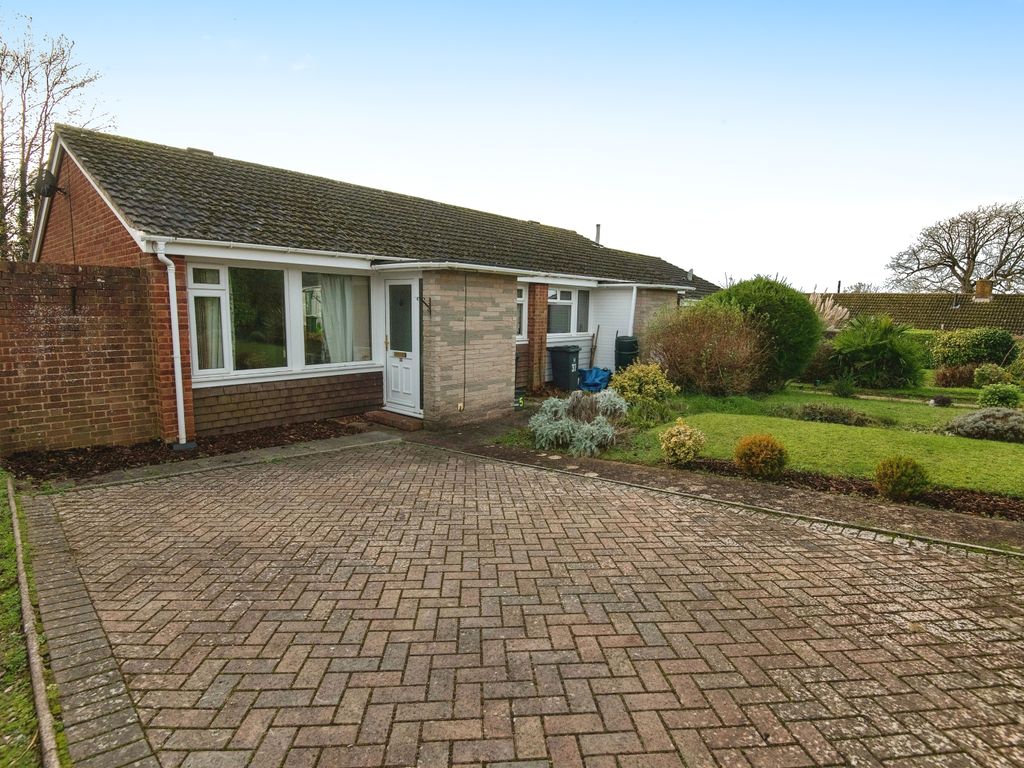 2 bed bungalow for sale in Travershes Close, Exmouth, Devon EX8, £