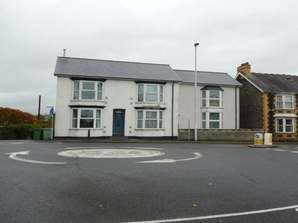 5 bed semidetached house to rent in Rooms At Brooke House Annexe