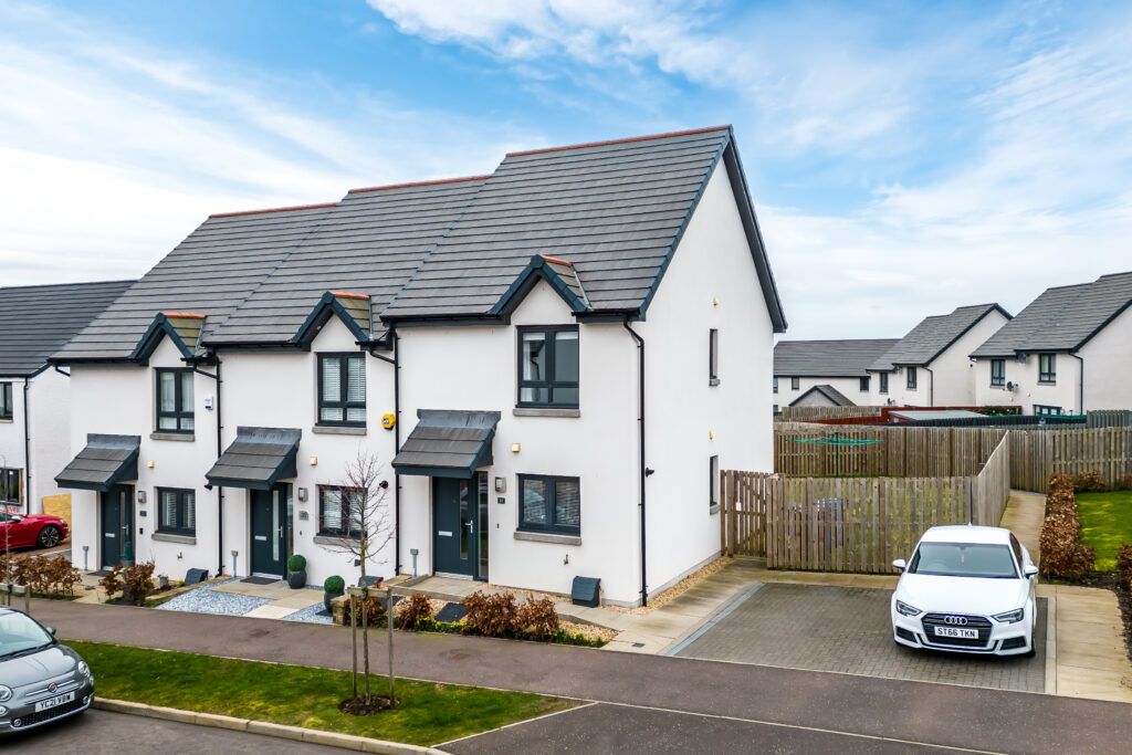 2 bed end terrace house for sale in Braes Of Gray Road, Liff, Dundee