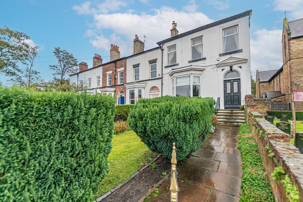 4 bed town house for sale in Liverpool Road, Liverpool L23, £625,000