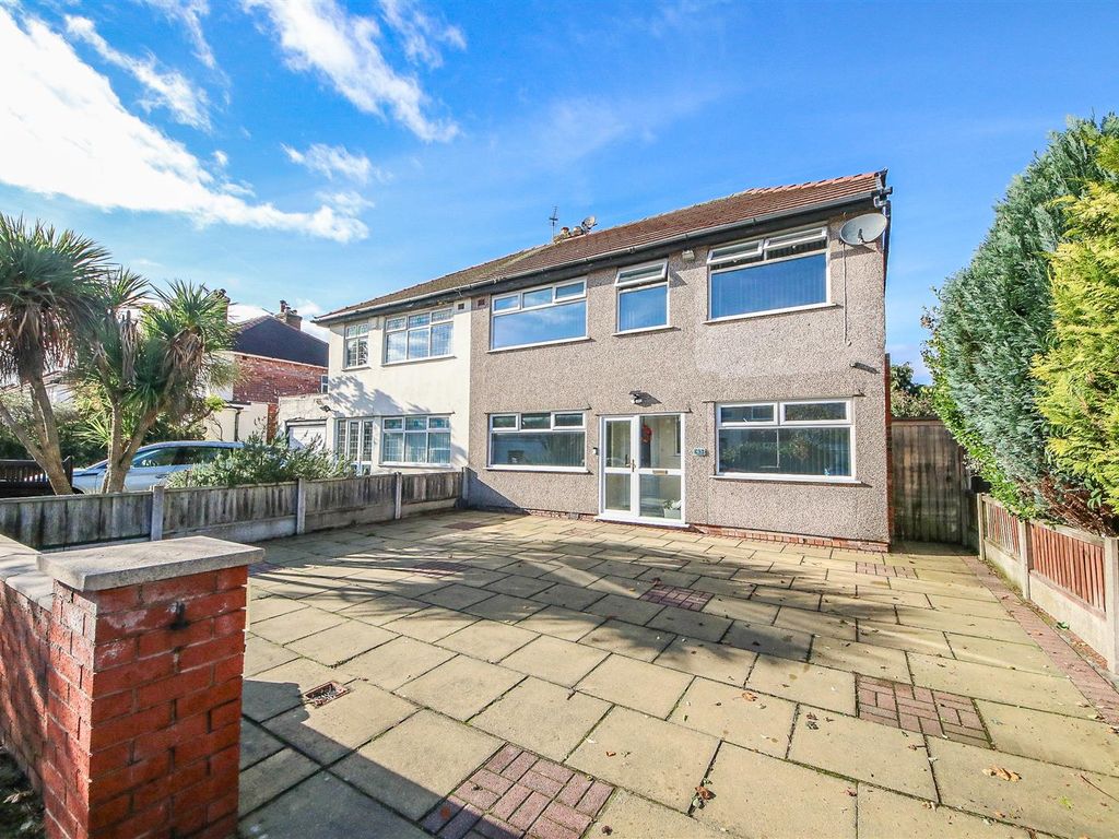 3 bed semidetached house for sale in Carisbrooke Drive, Churchtown
