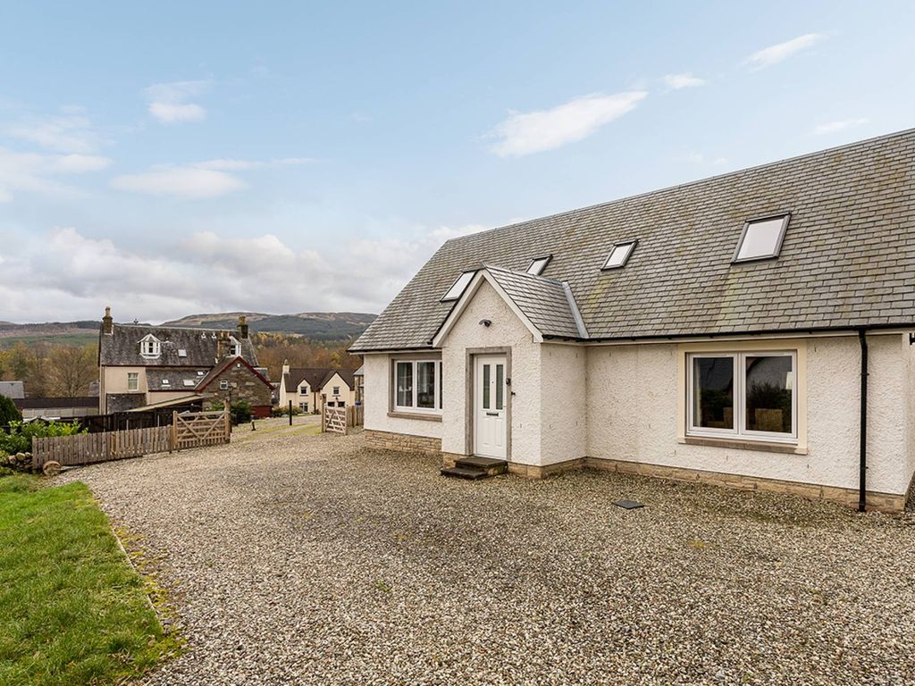 3 bed detached house for sale in Main Street, Killin FK21 Zoopla