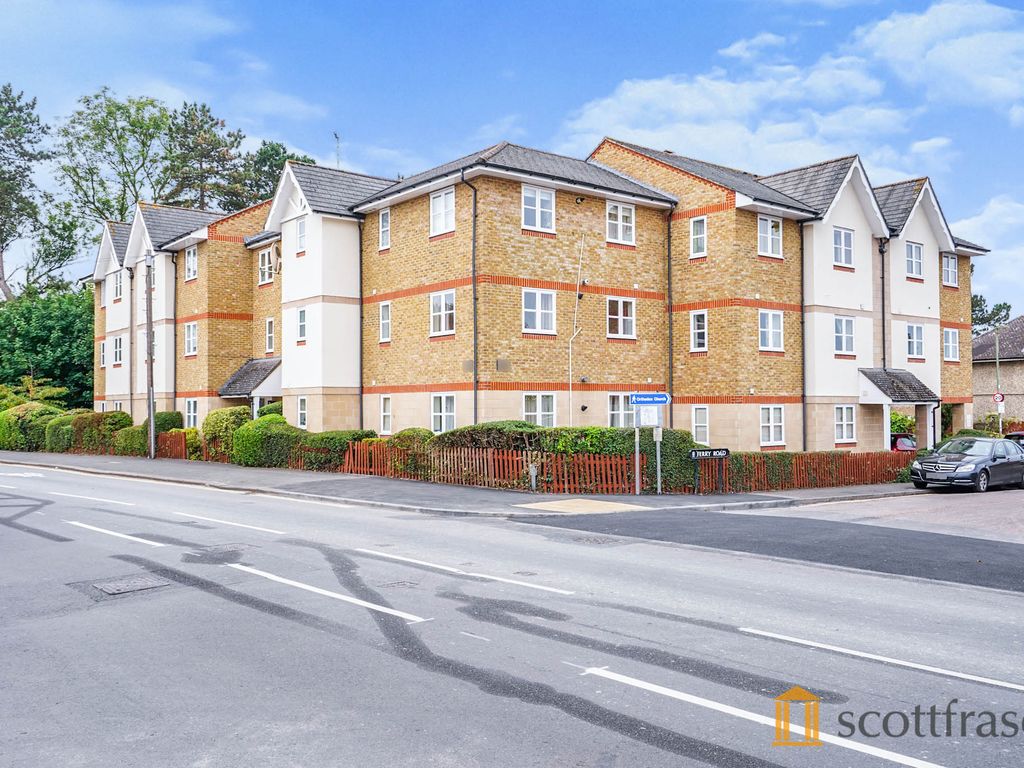 2 bed flat to rent in Ferry Road, Marston OX3, £2,000 pcm Zoopla