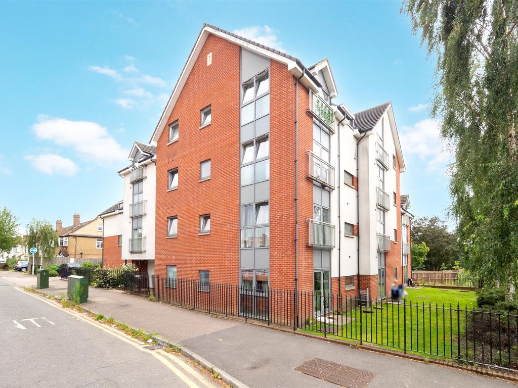 2 bed flat for sale in Rosehill Avenue, Sutton SM1 Zoopla