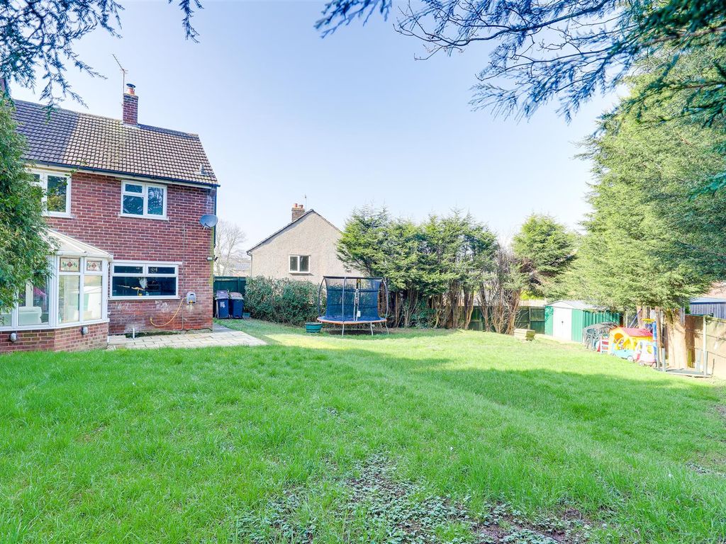 3 bed semidetached house for sale in Charles Close, Gedling, Nottinghamshire NG4, £210,000 Zoopla