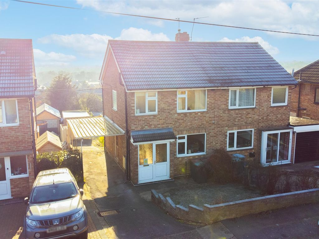 3 Bed Semi Detached House For Sale In Cleve Avenue Toton Beeston