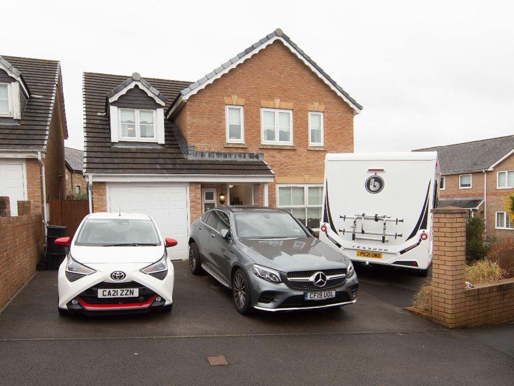 5 bed detached house for sale in Millfield, Quakers Yard, Treharris