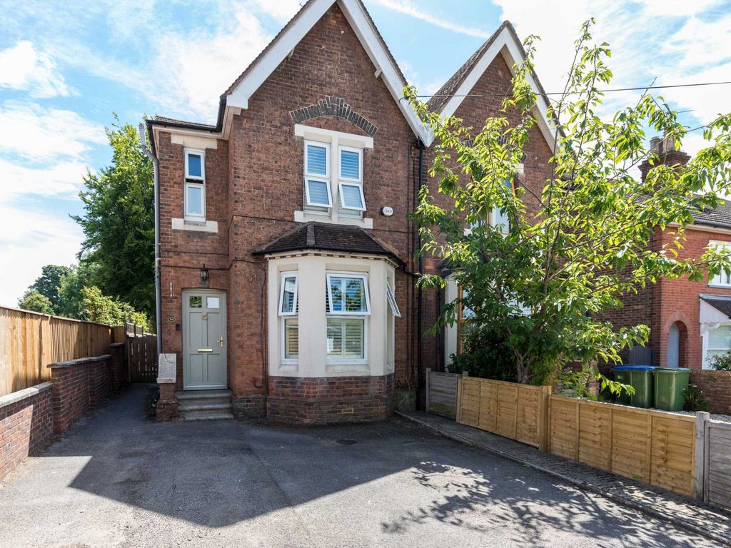 3 bed semidetached house for sale in Station Road, Horsham RH13 Zoopla