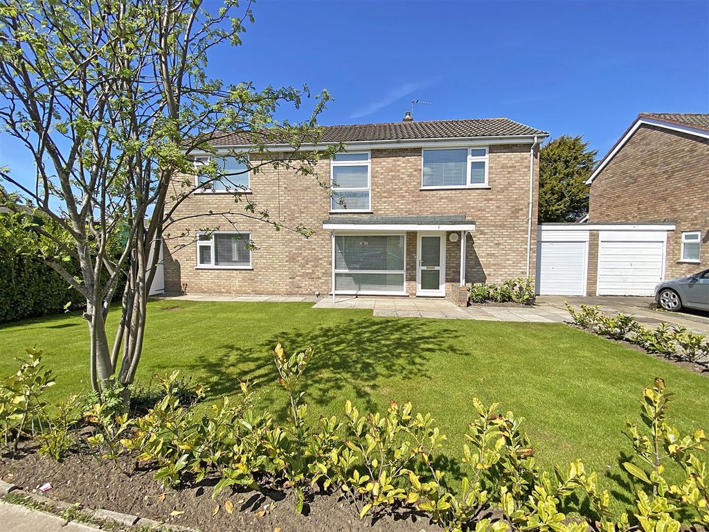 4 bed property to rent in Oakfield Drive, Formby, Liverpool L37 Zoopla