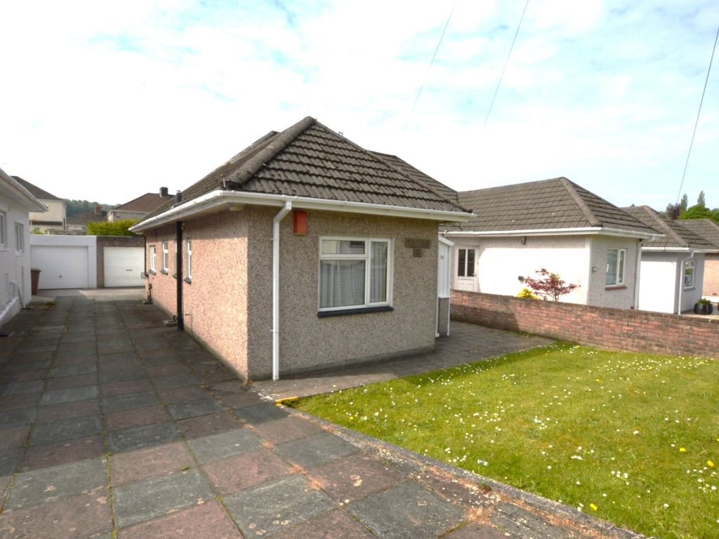 3 bed bungalow for sale in Seymour Road, Plympton, Plymouth, Devon PL7