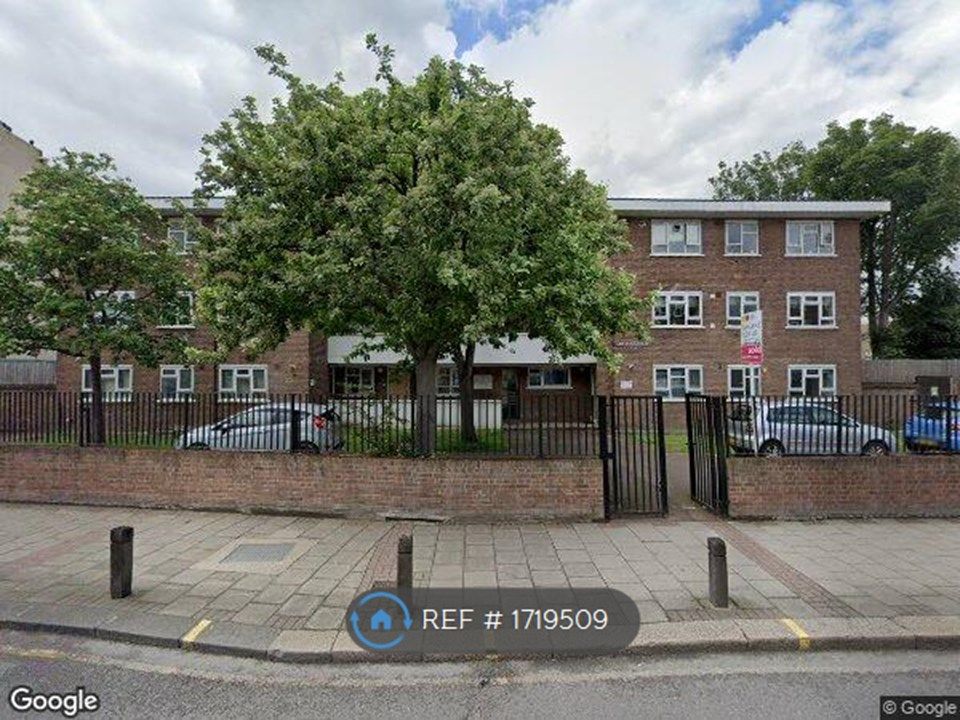 2 bed flat to rent in Sheringham Court, London SW17 Zoopla