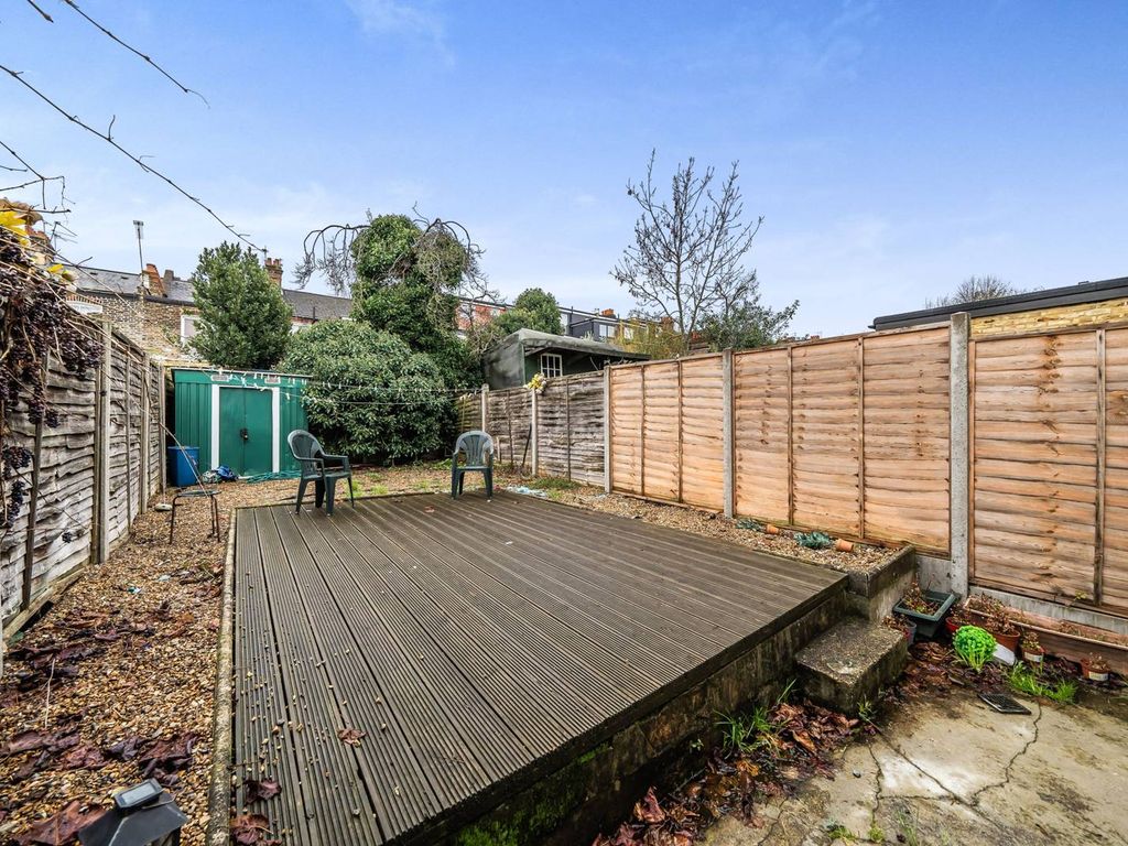 1 bed flat for sale in Allison Road, Harringay, London N8, £260,000