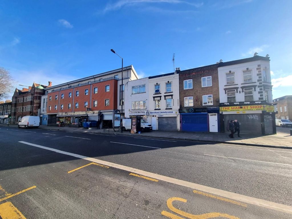 Room to rent in Barking Road, London E13 Zoopla