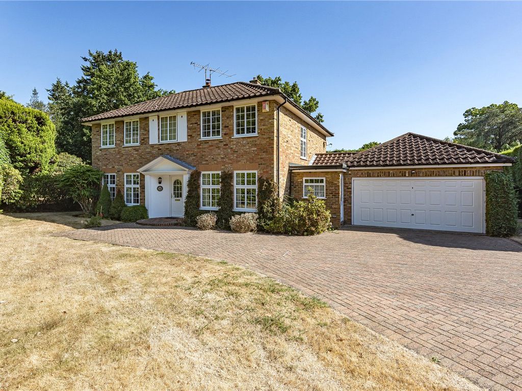 4 bed detached house for sale in Greenways Drive, Sunningdale