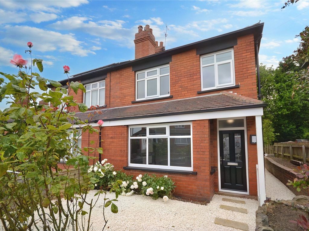 3 bed semidetached house for sale in Sunnyview Gardens, Leeds, West