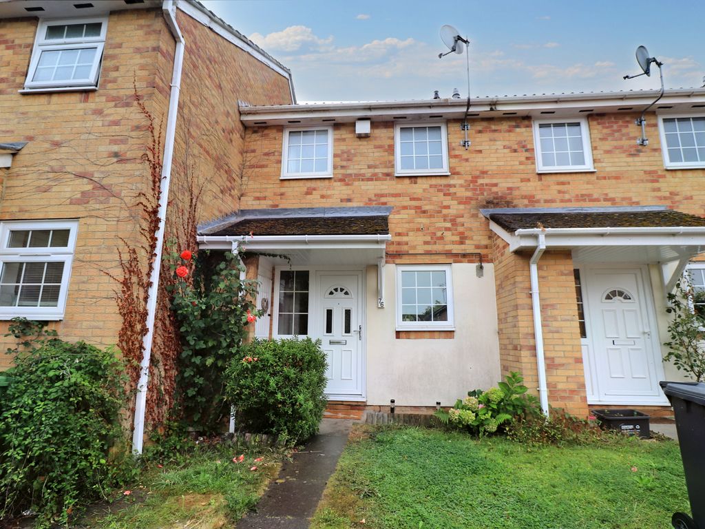 2 bed terraced house to rent in Cudworth Mead, Hedge End, Southampton