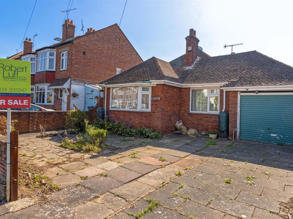 3 bed detached bungalow for sale in Greenland Road, Worthing BN13, £