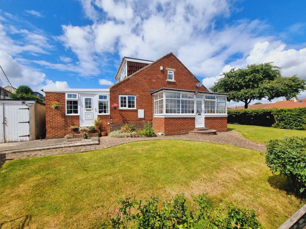 4 bed bungalow for sale in Haworth Road, Bradford BD9, £243,000 Zoopla