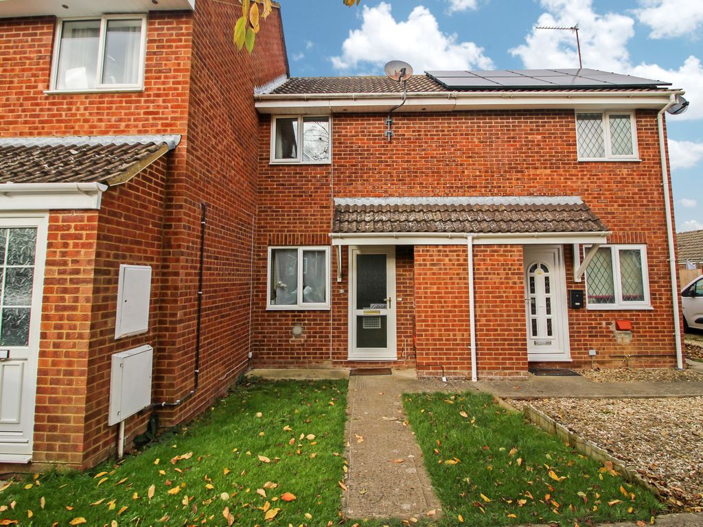 1 bed terraced house to rent in Wakefield Close, Freshbrook, Swindon SN5, £800 pcm Zoopla