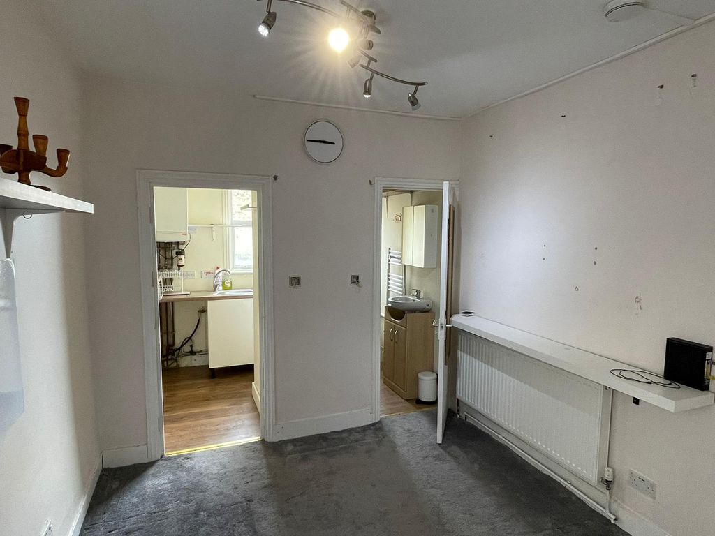 Block of flats to rent in High Road, Leyton E10 Zoopla