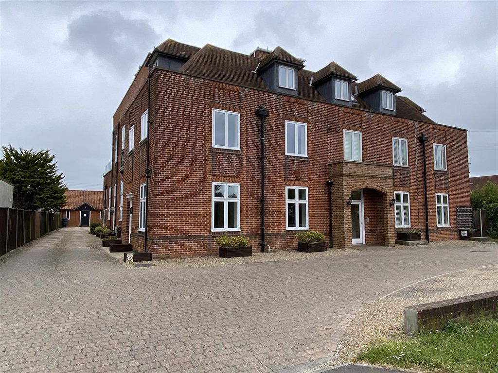 2 bed flat for sale in Norwich Road, Halesworth IP19 Zoopla