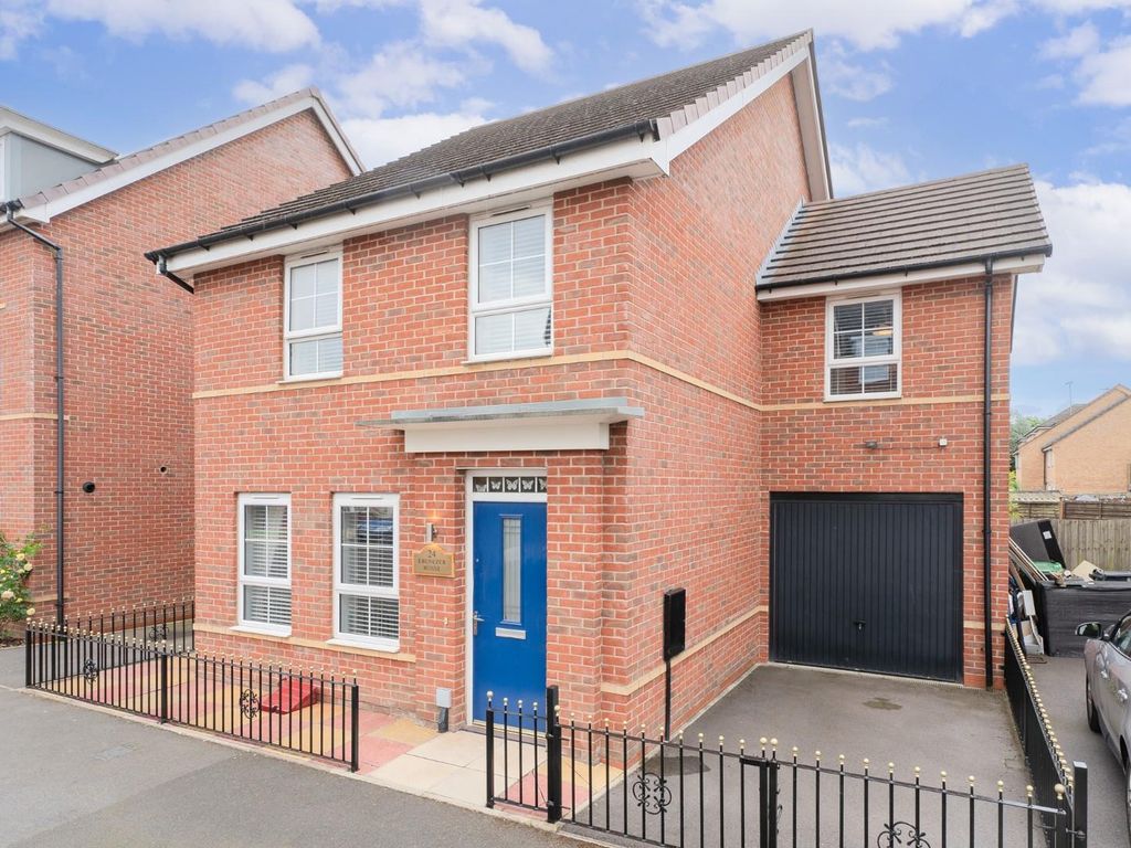 4 bed detached house for sale in Richard Bradley Way, Tipton DY4, £
