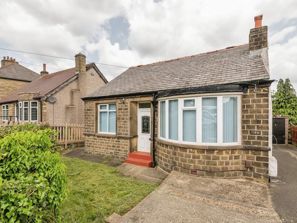 2 bed detached bungalow for sale in Dryclough Road, Crosland Moor