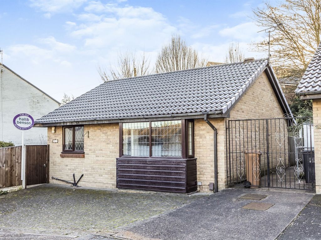 2 bed detached bungalow for sale in Litchen Close, Ilkeston DE7 Zoopla