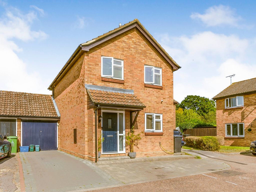 3 bed detached house for sale in Limbourne Drive, Heybridge, Maldon CM9