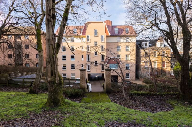 3 bed flat for sale in Clarkston Road, Muirend G44 Zoopla