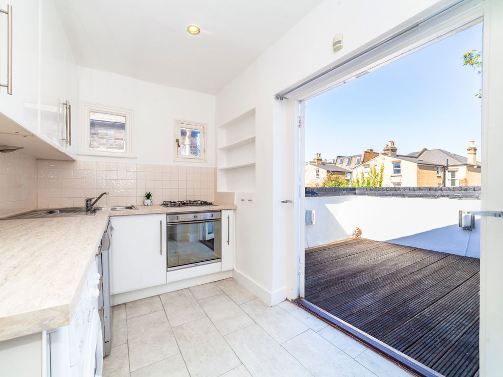 3 bed flat to rent in Boundaries Road, Balham, London SW12 Zoopla