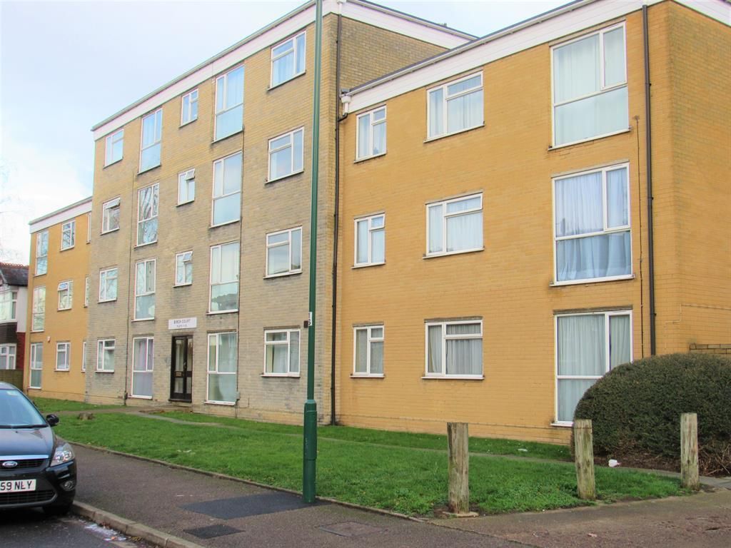 1 bed flat to rent in Birch Court, 50 Thicket Road, Sutton SM1, £1,100 pcm Zoopla