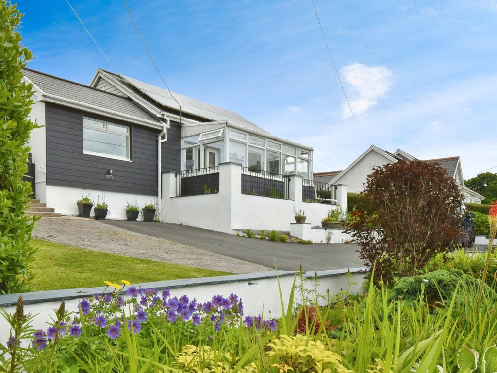 2 bed bungalow for sale in Llandeilo Road, Gorslas, Llanelli