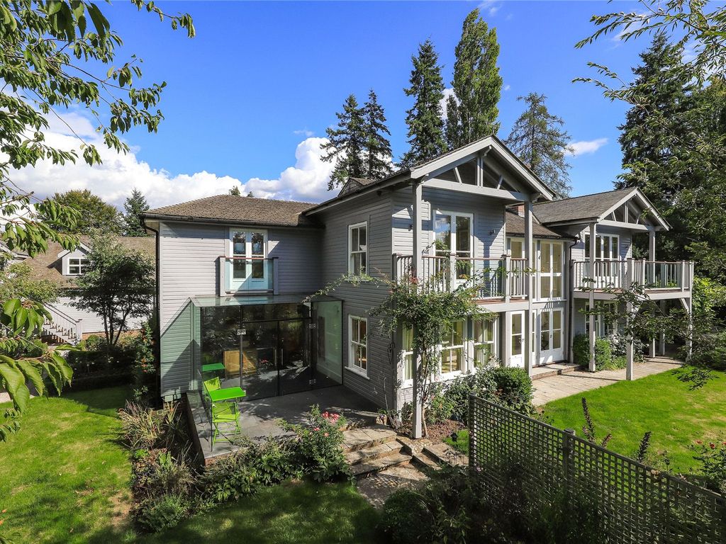 4 bed country house for sale in The Frenches, East Wellow, Romsey SO51