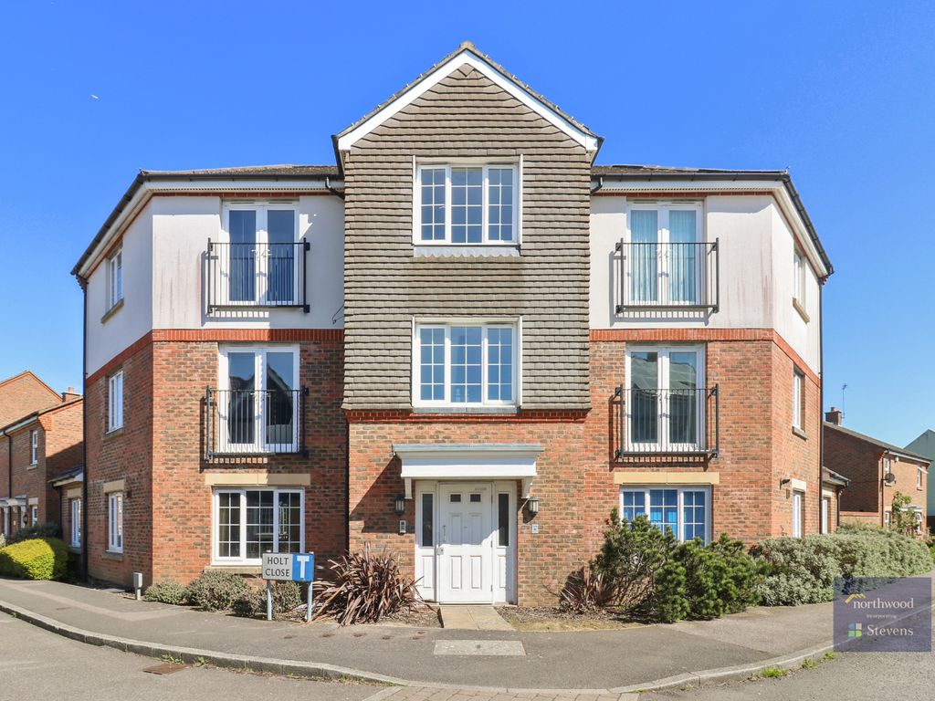 1 bed flat for sale in Holt Close, Singleton, Ashford TN23, £108,750