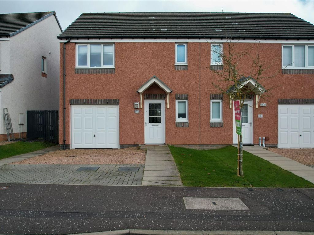 3 bed semidetached house for sale in Kirnie Gardens, Dundee DD2, £