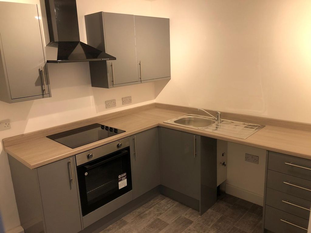 2 bed flat to rent in Warner Street, Accrington Rossendale BB5 Zoopla