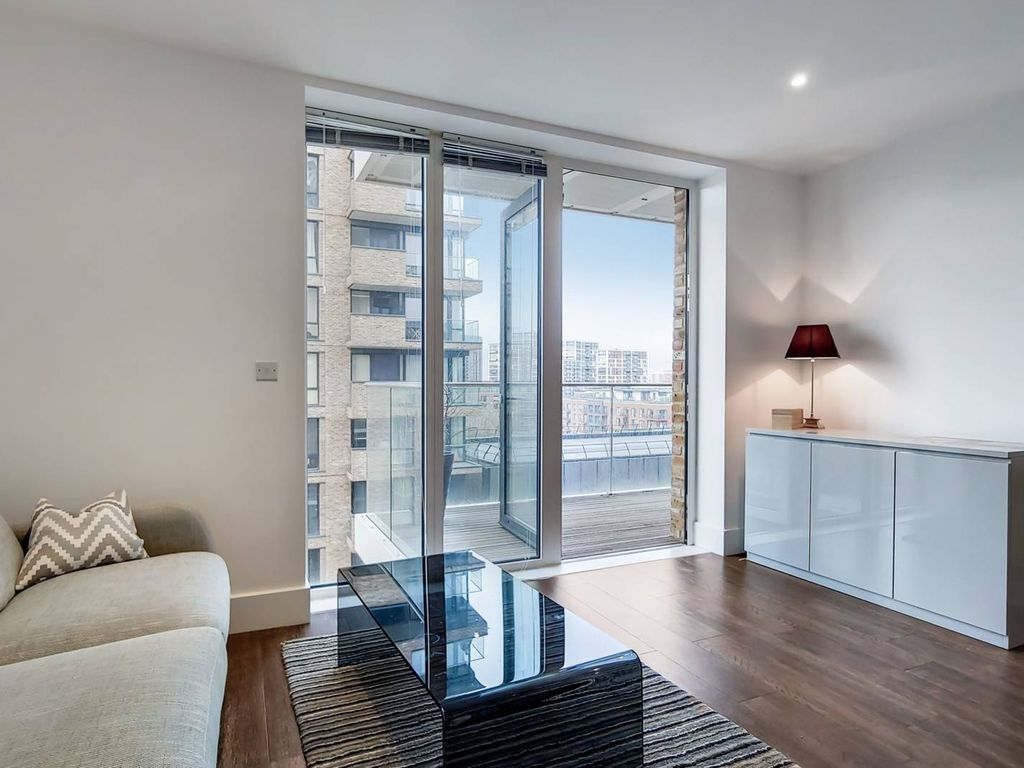 1 bed flat to rent in Plumstead Road, Woolwich, London SE18, £1,975 pcm