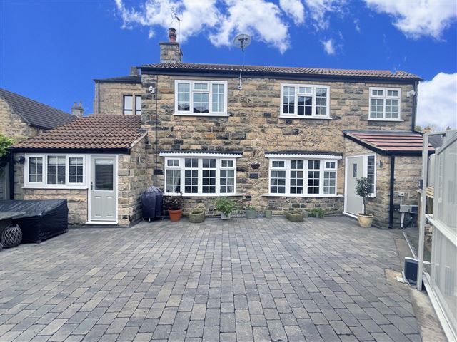 2 bed detached house for sale in Sheffield Road, South Anston ...