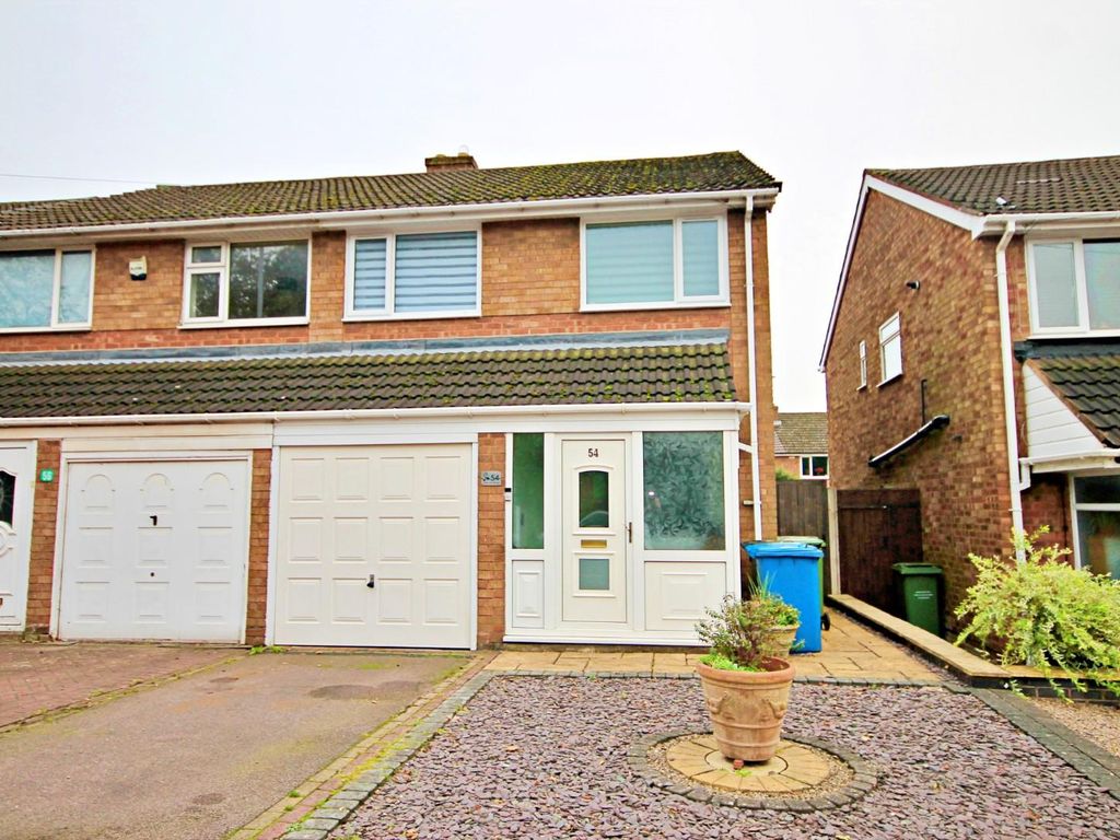 3 bed semidetached house for sale in Glascote Road, Tamworth B77, £