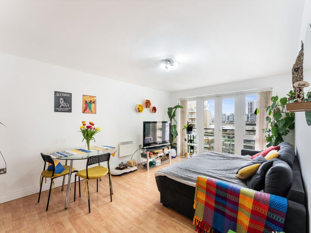 2 bed flat to rent in St. Davids Square, London E14 Zoopla