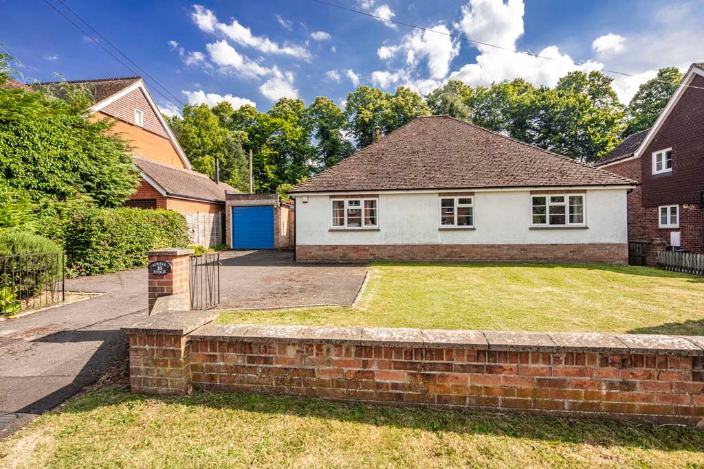 4 bed property for sale in Lovell Lodge, Goring On Thames RG8, £750,000 Zoopla