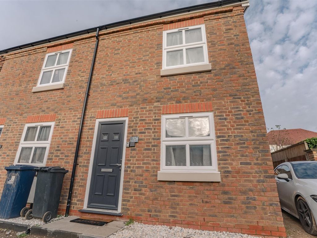 3 bed end terrace house for sale in Bullsbridge Road, Southall UB2, £