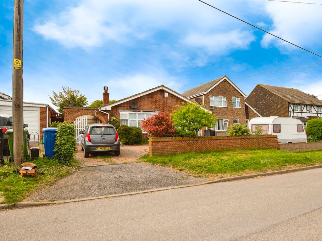 3 bed bungalow for sale in Seathorpe Avenue, Minster On Sea, Sheerness