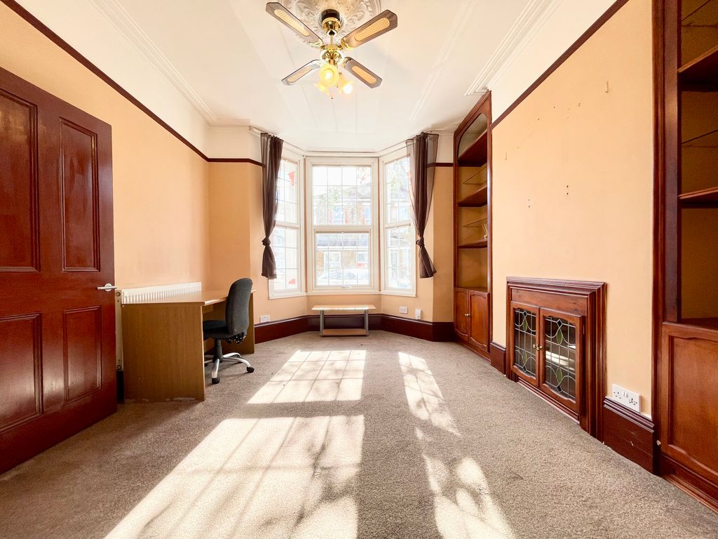 4 bed terraced house to rent in Knox Road, Forest Gate E7 Zoopla