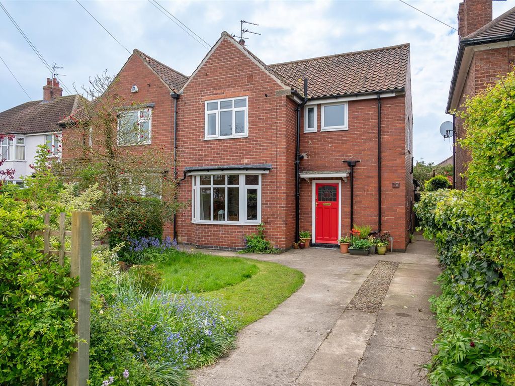 4 bed semidetached house for sale in Heslington Lane, Fulford, York