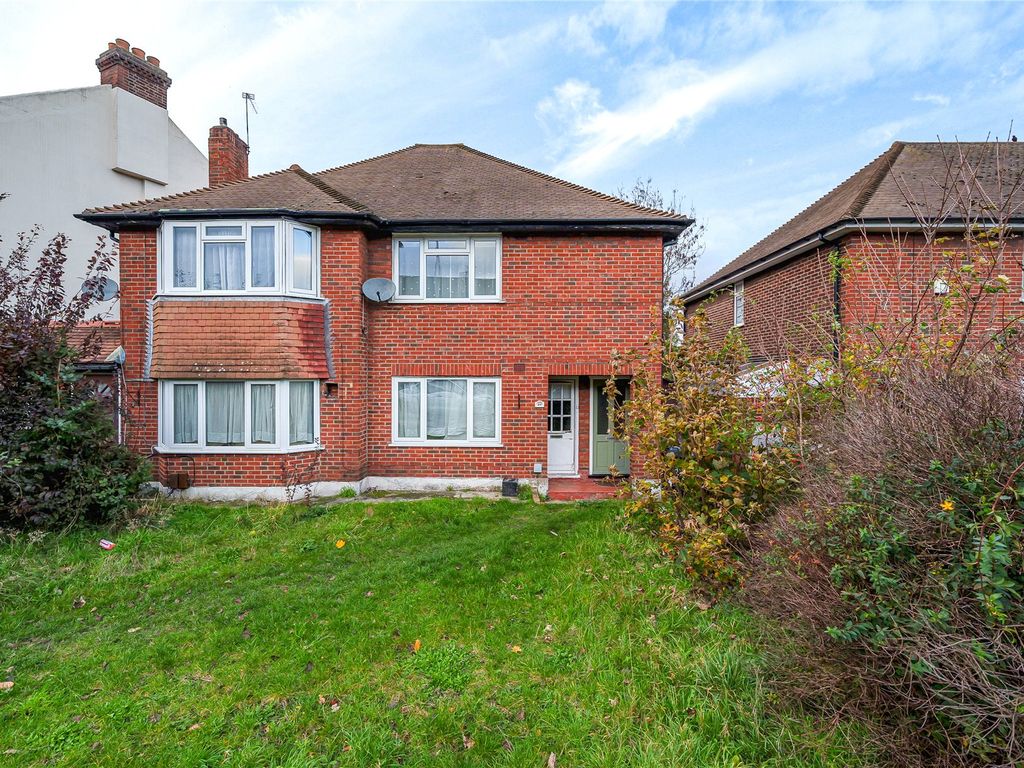 2 bed for sale in Croydon Road, West Wickham BR4, £375,000