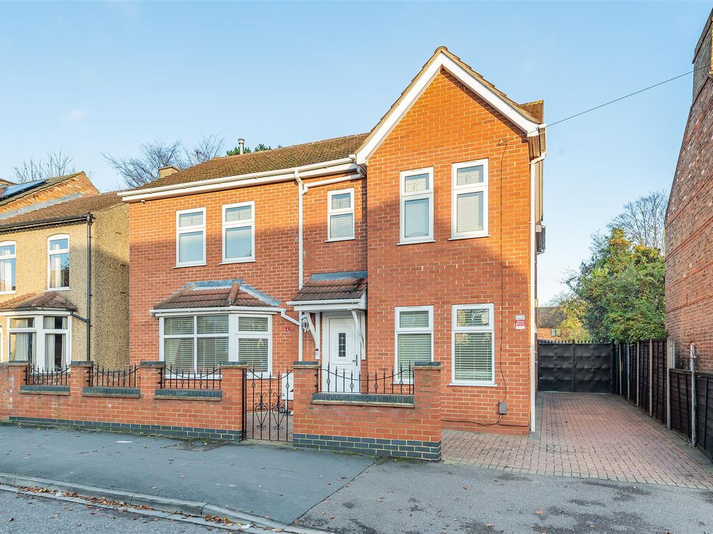 5 bed detached house for sale in Spring Road, Kempston, Bedford MK42