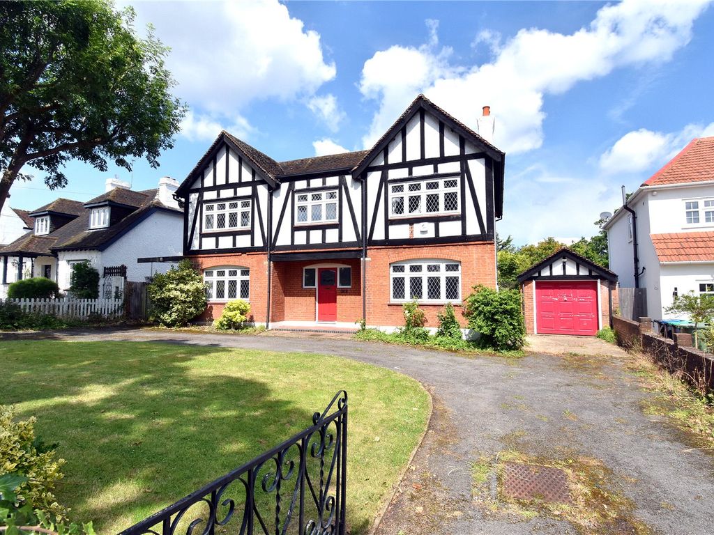 4 bed detached house for sale in Blakes Lane, New Malden KT3, £