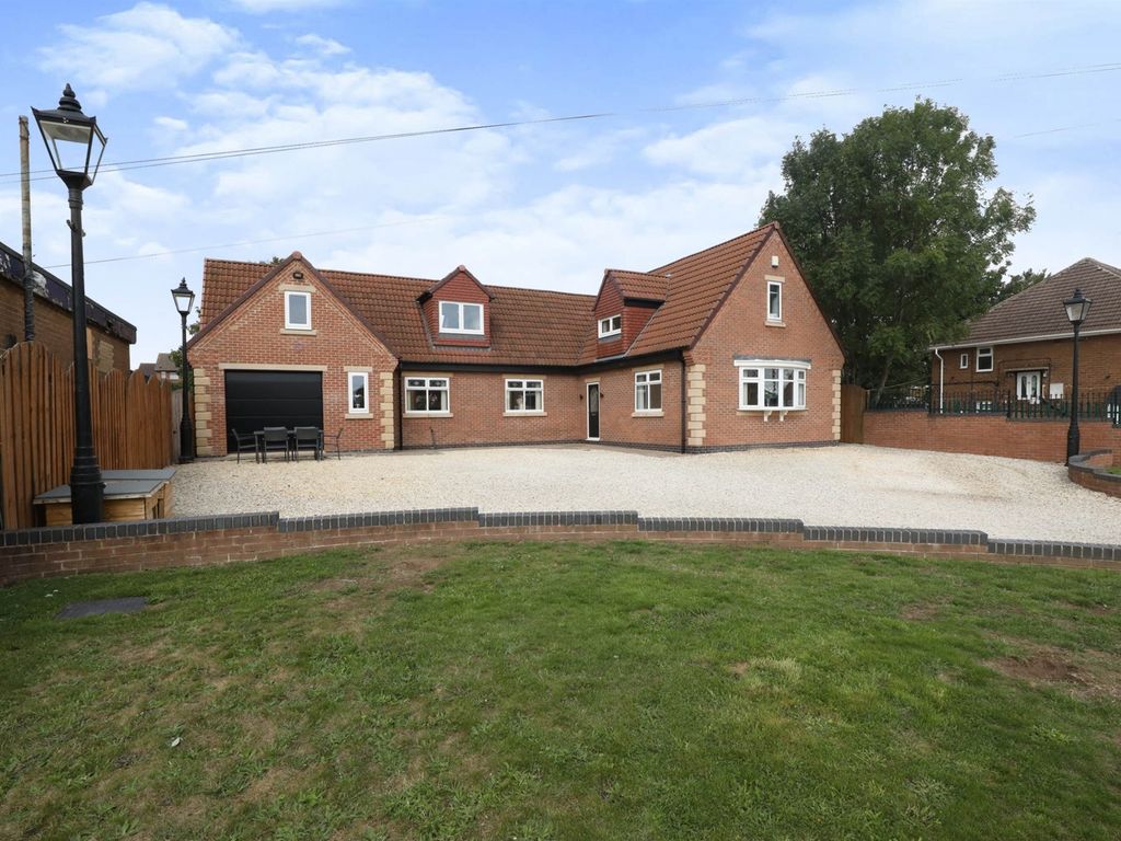 5 bed detached house for sale in Shrewsbury Road, Worksop S80 Zoopla